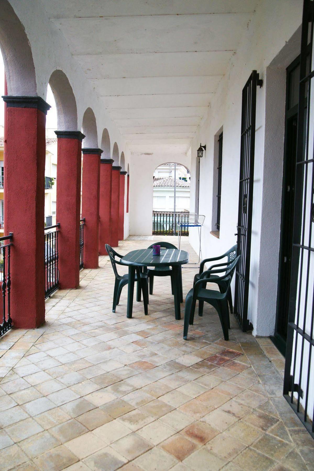 Aparthotel Can Gallart Санта-Колома-де-Фарн Экстерьер фото
