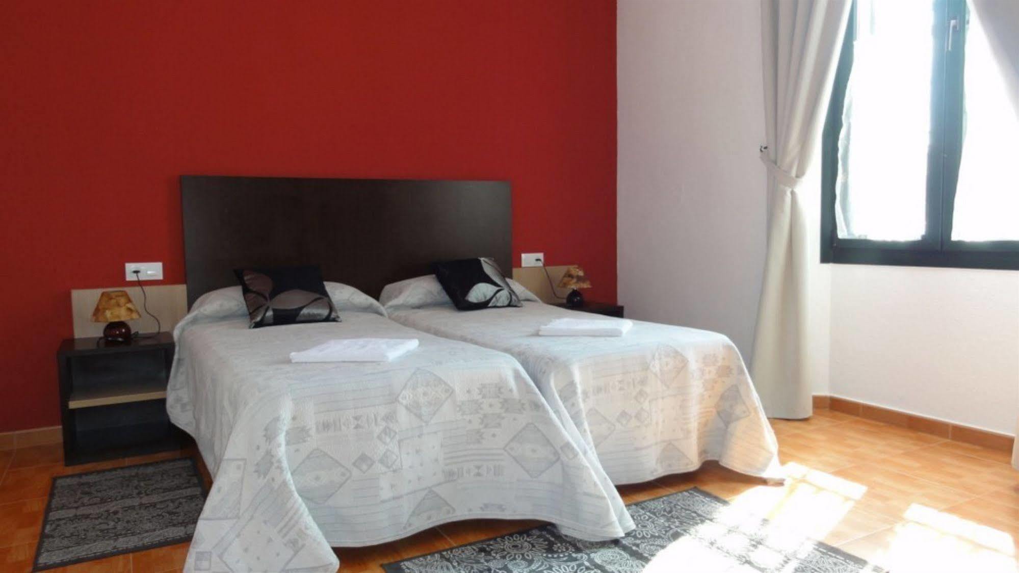 Aparthotel Can Gallart Санта-Колома-де-Фарн Экстерьер фото