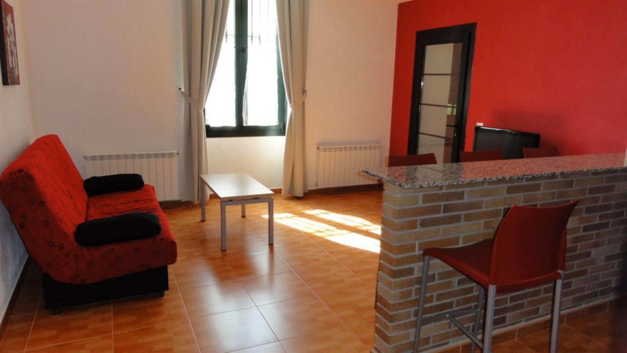 Aparthotel Can Gallart Санта-Колома-де-Фарн Экстерьер фото